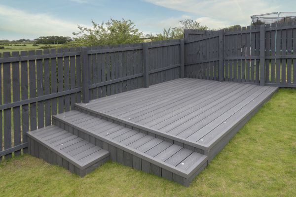 Vinyl Deck Construction in Fredericksburg
